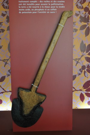 Bêche ronde traditionnelle.